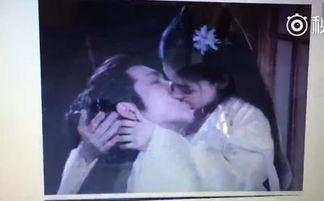 最新爆料吻戏视频,当红明星吻戏片段引发热议，幕后真相令人咋舌